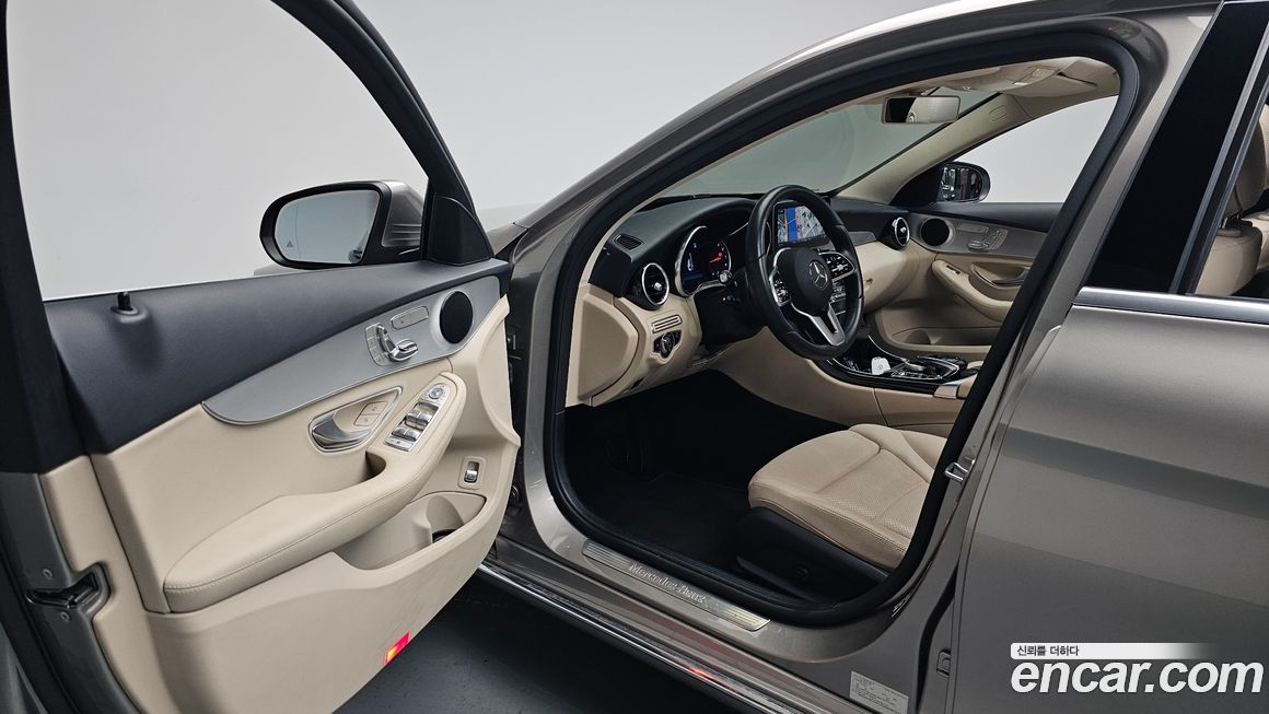 Mercedes-Benz C-Class 2020