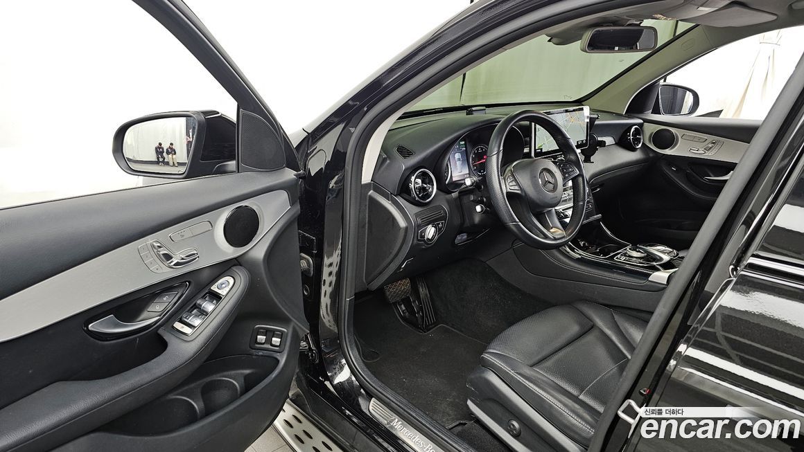 Mercedes-Benz GLC-Class 2019