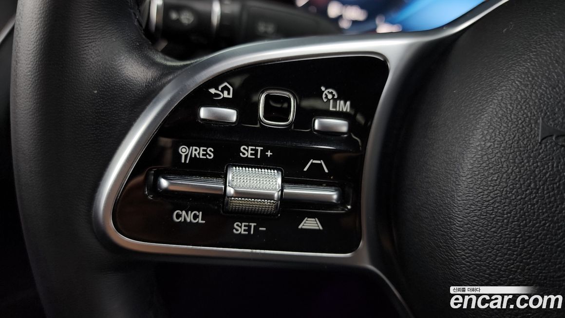 Mercedes-Benz C-Class 2021