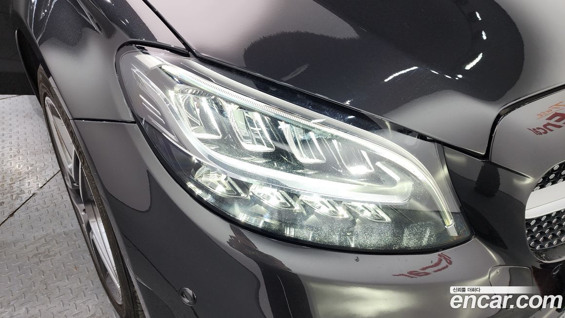 Mercedes-Benz C-Class 2021