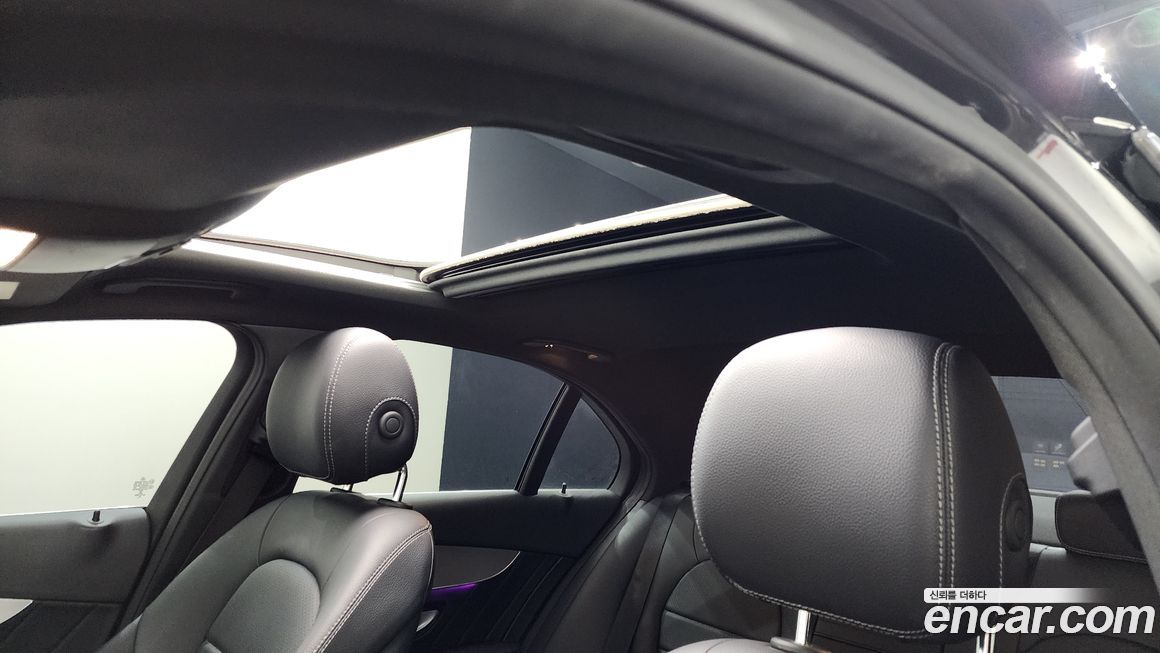 Mercedes-Benz C-Class 2021