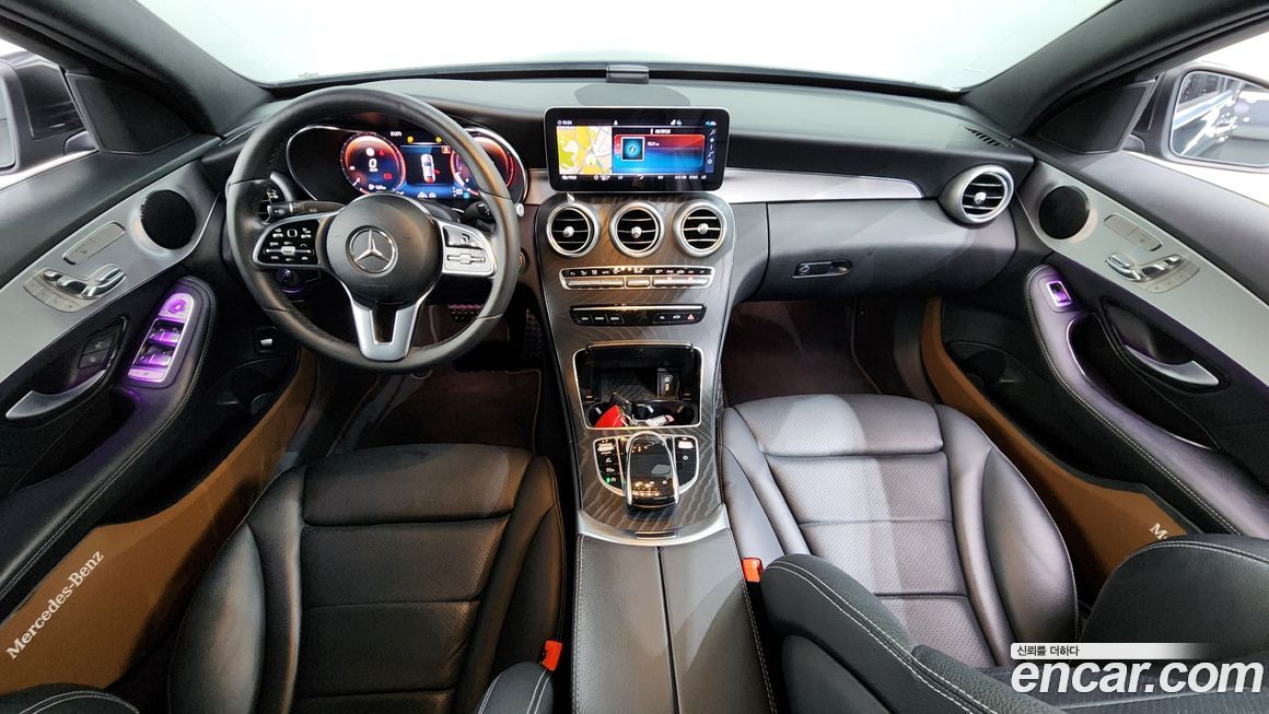 Mercedes-Benz C-Class 2021