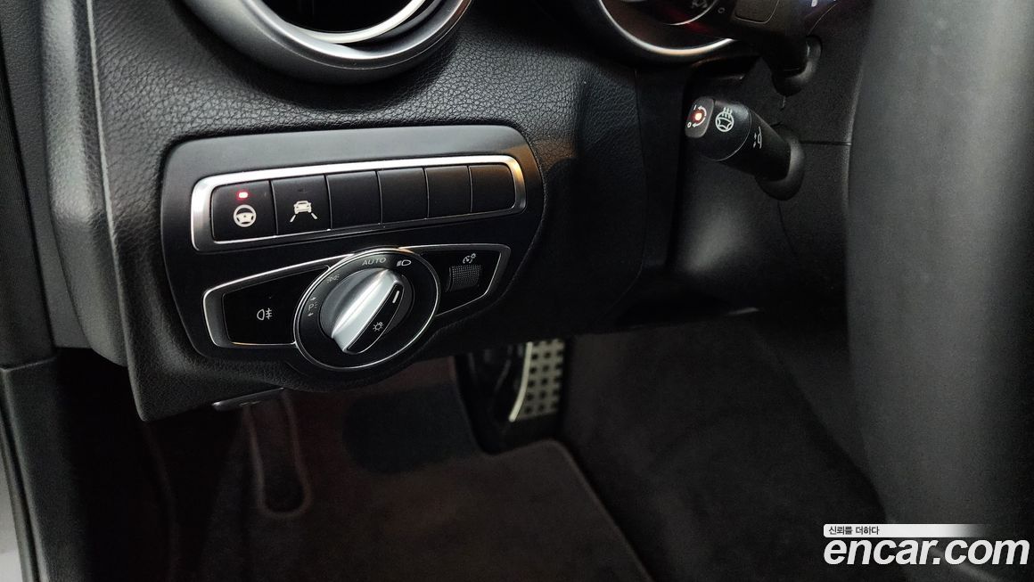 Mercedes-Benz C-Class 2021