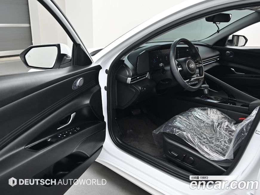 Hyundai AVANTE 2025