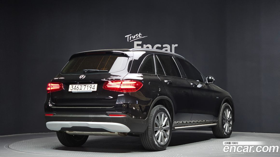 Mercedes-Benz GLC-Class 2019