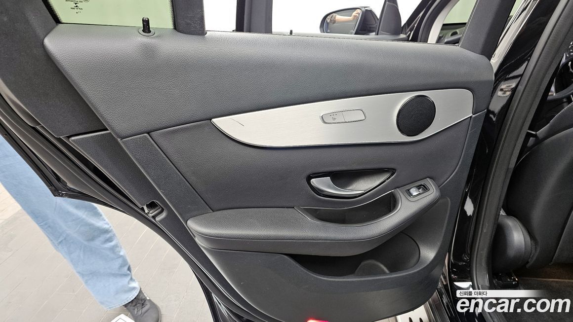 Mercedes-Benz GLC-Class 2019