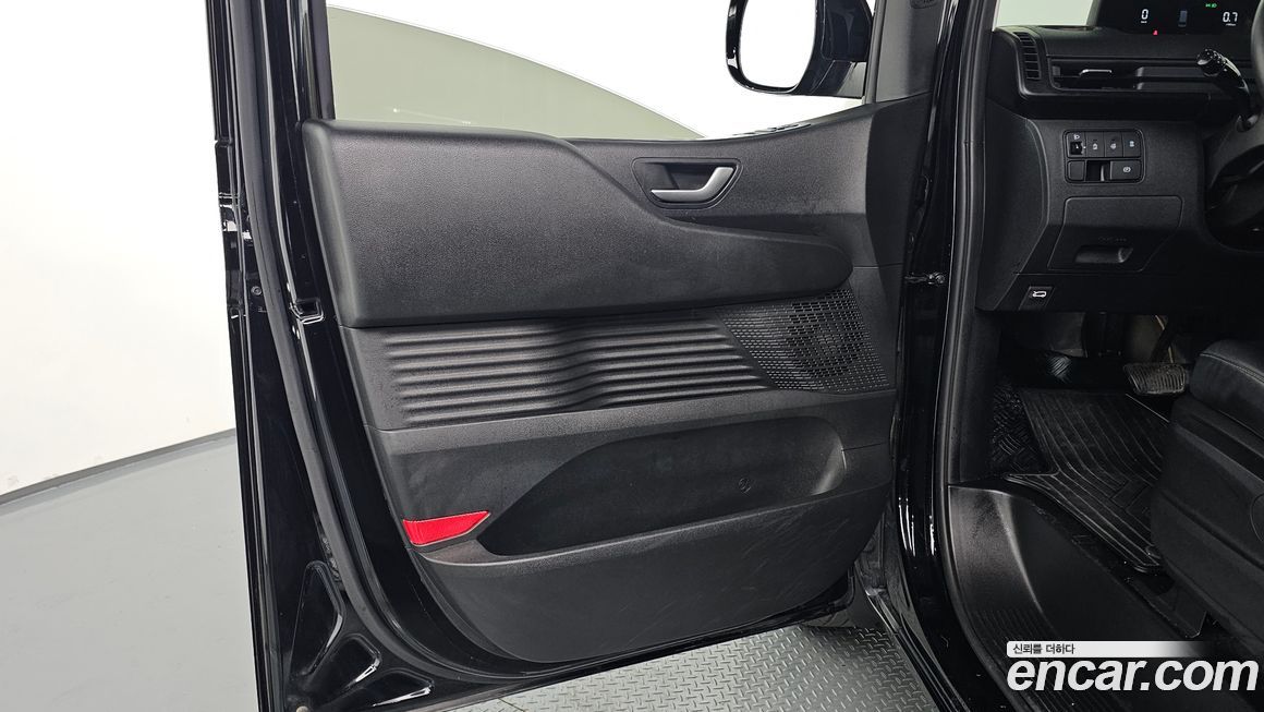 Hyundai Staria 2024