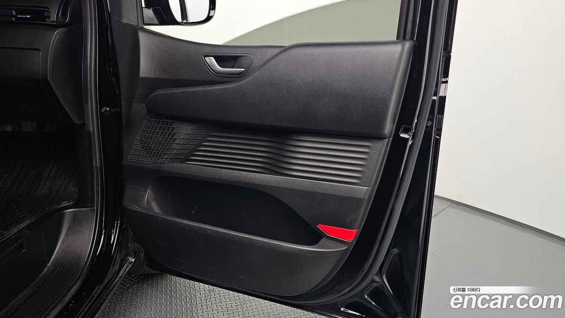Hyundai Staria 2024