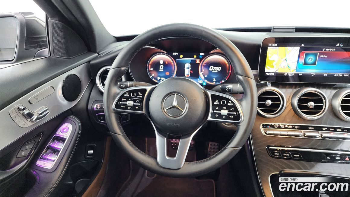 Mercedes-Benz C-Class 2021
