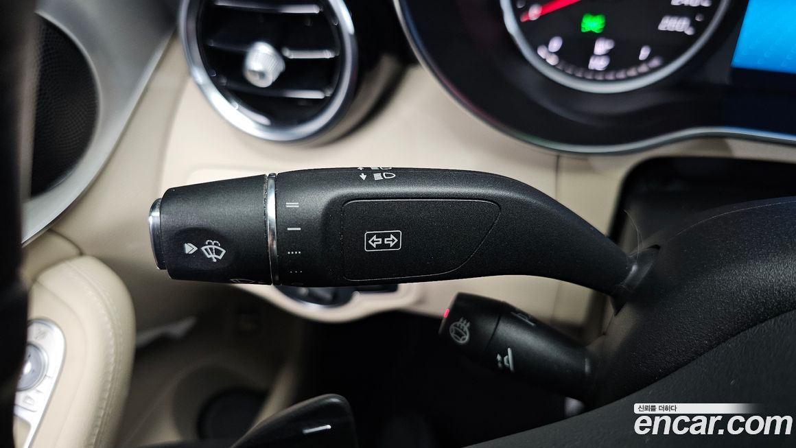 Mercedes-Benz C-Class 2020