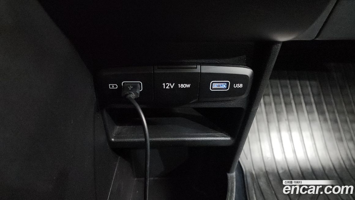 Hyundai Staria 2024