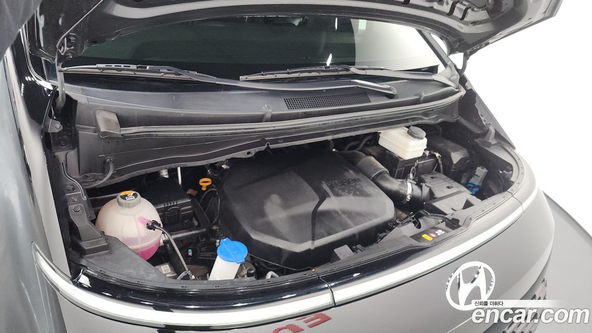 Hyundai Staria 2024