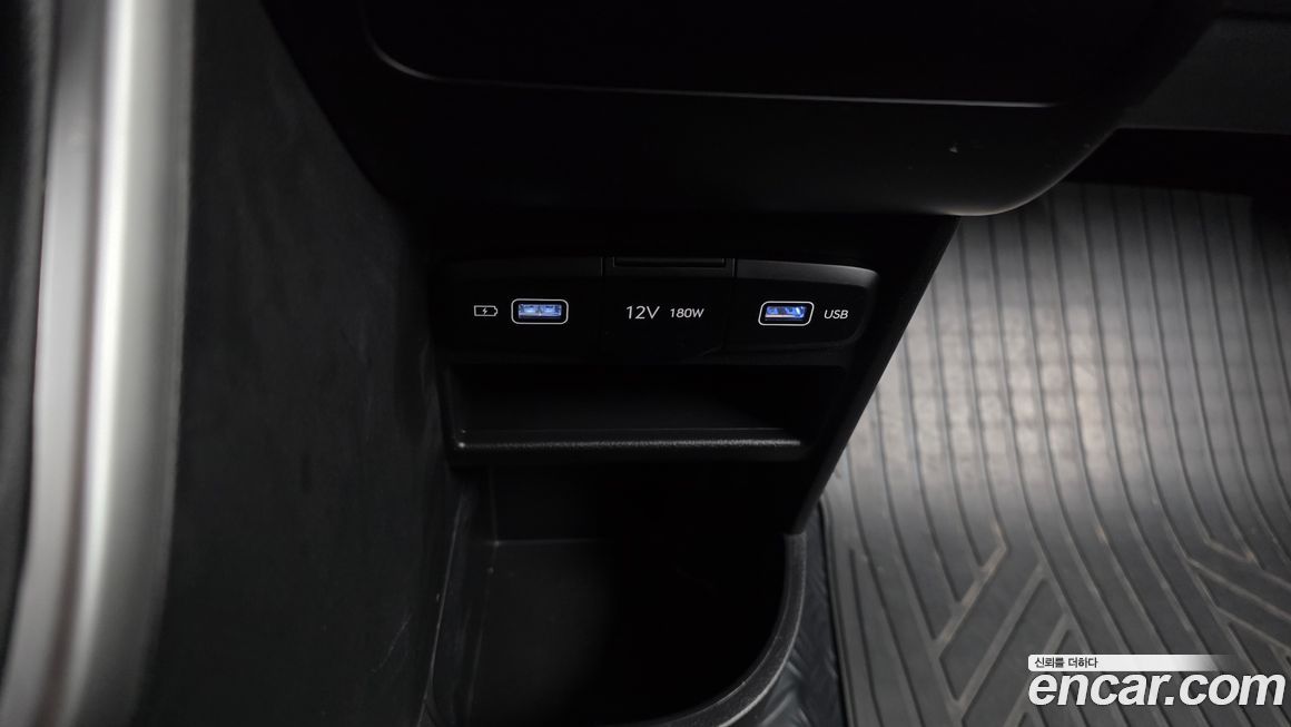 Hyundai Staria 2023