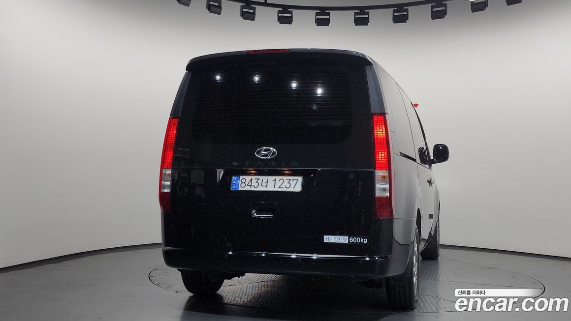 Hyundai Staria 2024