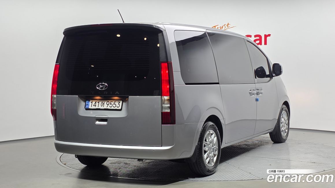 Hyundai Staria 2023