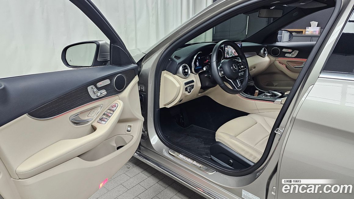 Mercedes-Benz C-Class 2020