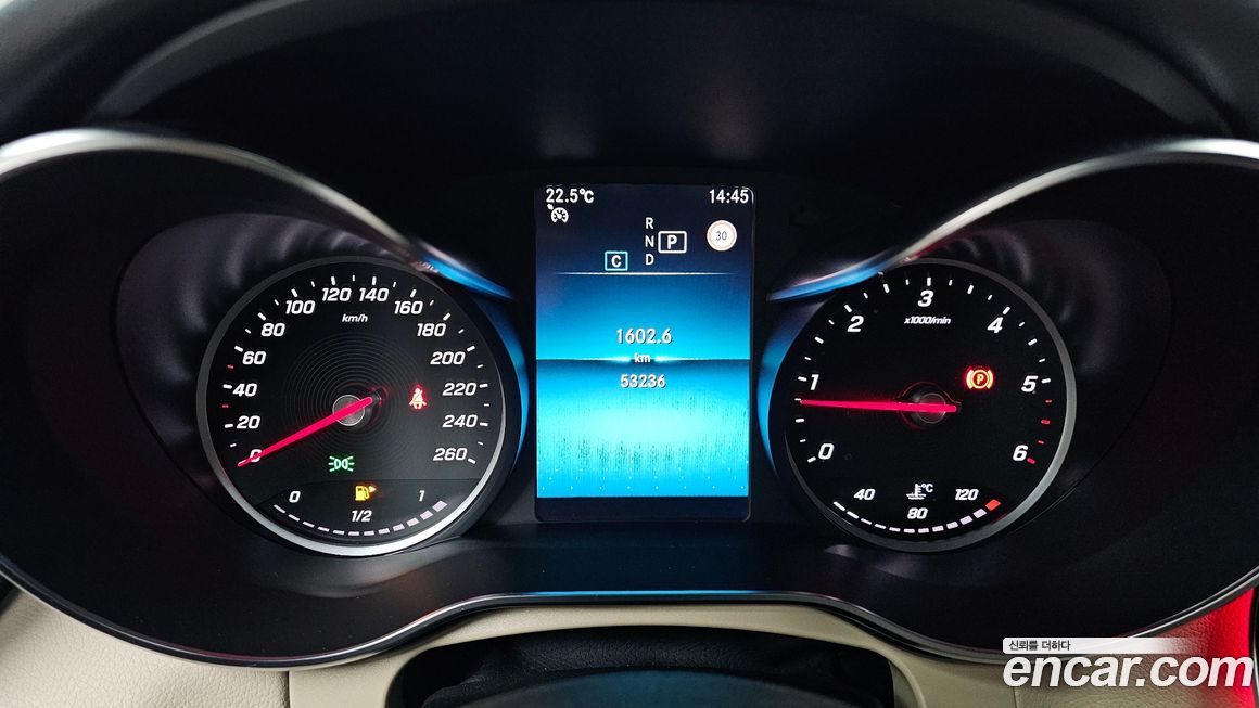 Mercedes-Benz C-Class 2020
