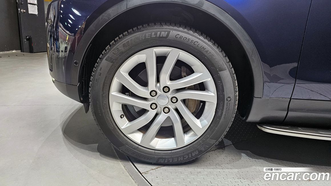 Land Rover Discovery 2019