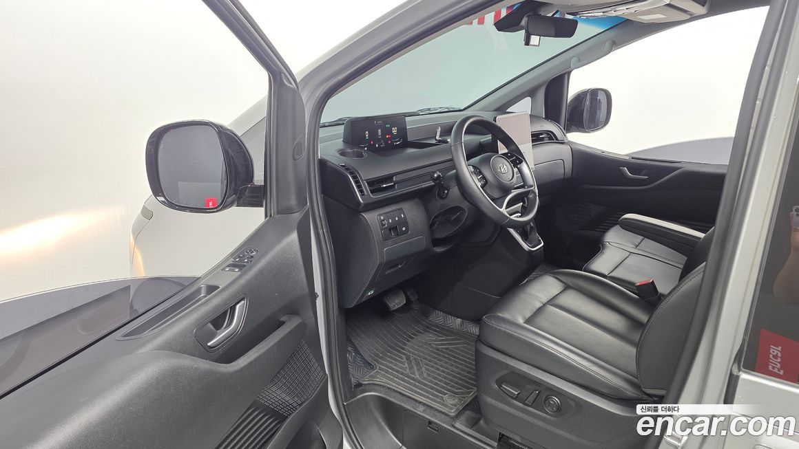 Hyundai Staria 2023