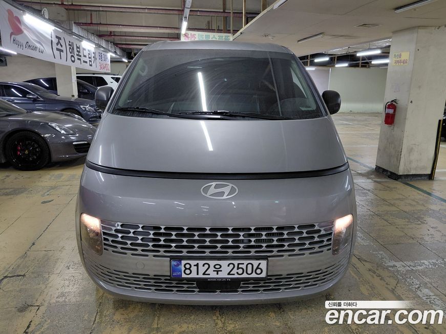 Hyundai Staria 2025