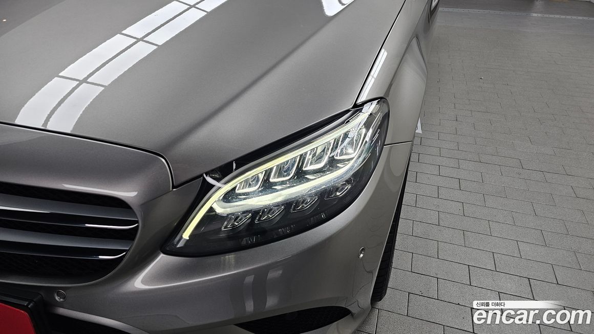 Mercedes-Benz C-Class 2020