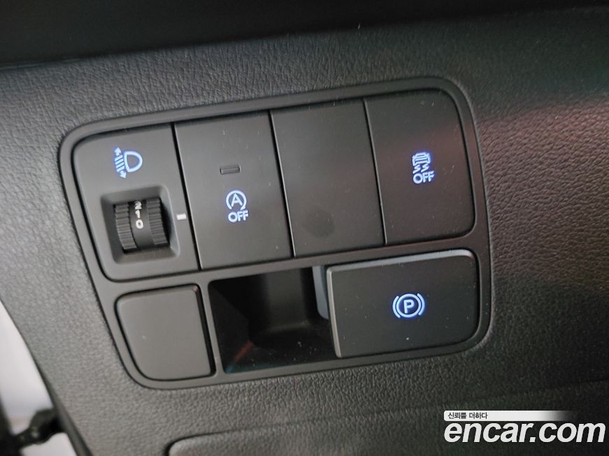 Hyundai Staria 2025