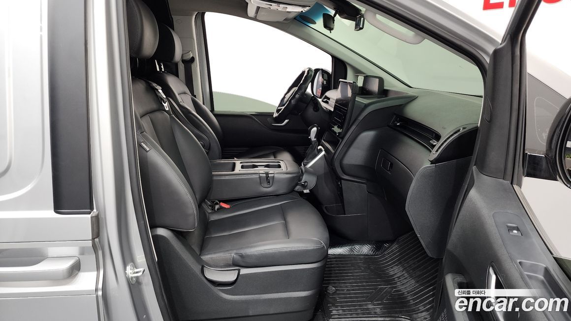 Hyundai Staria 2023