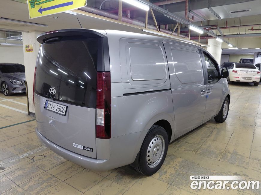 Hyundai Staria 2025