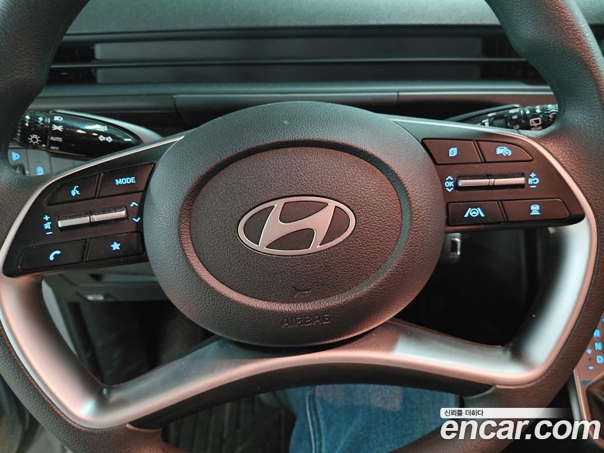 Hyundai Staria 2025