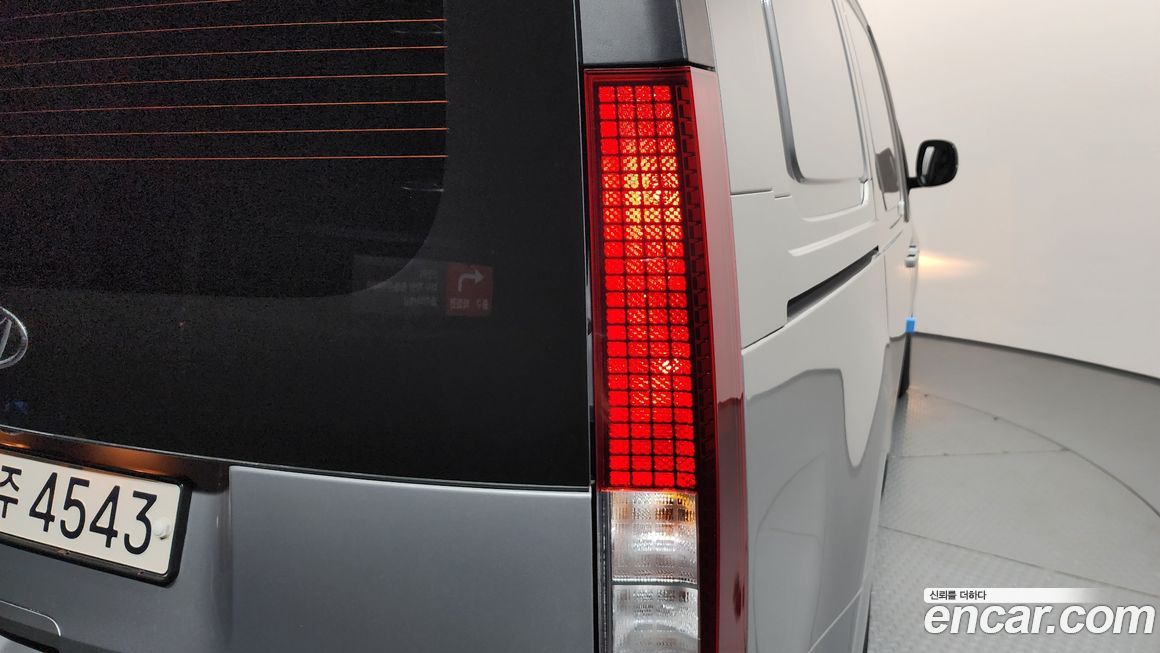 Hyundai Staria 2023