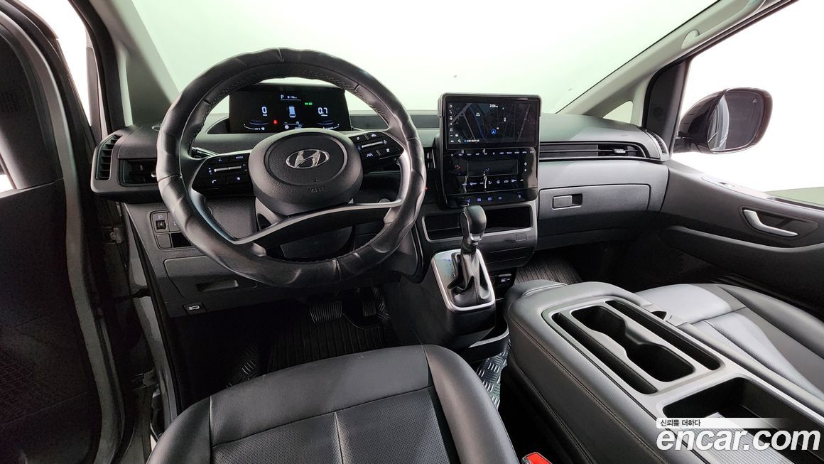 Hyundai Staria 2023