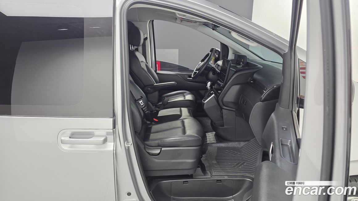 Hyundai Staria 2023