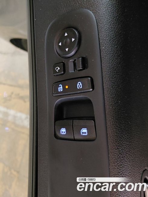 Hyundai Staria 2025