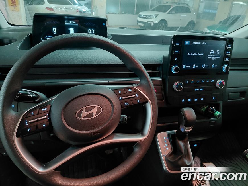 Hyundai Staria 2025