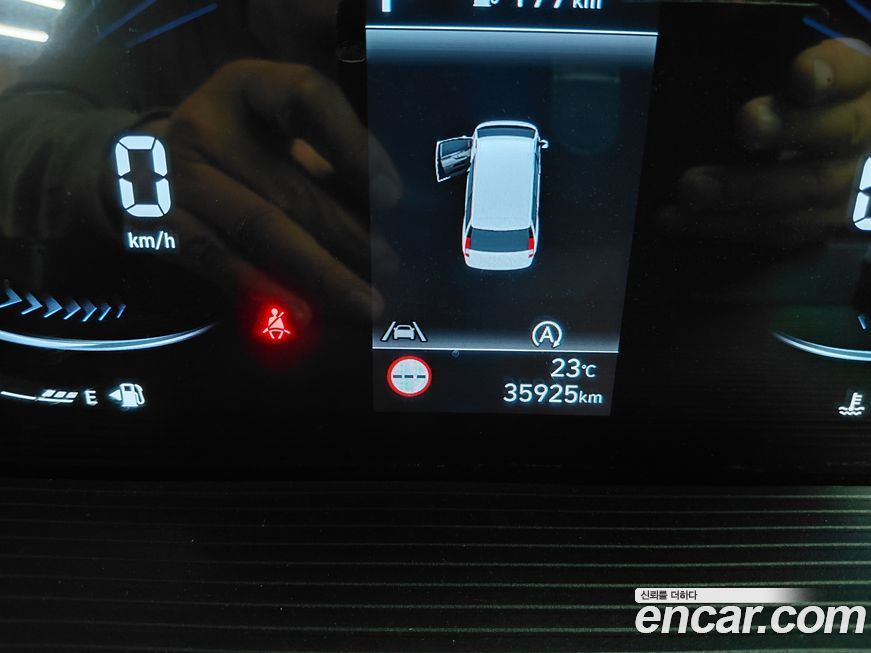 Hyundai Staria 2025