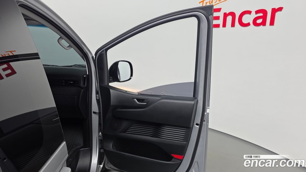 Hyundai Staria 2023