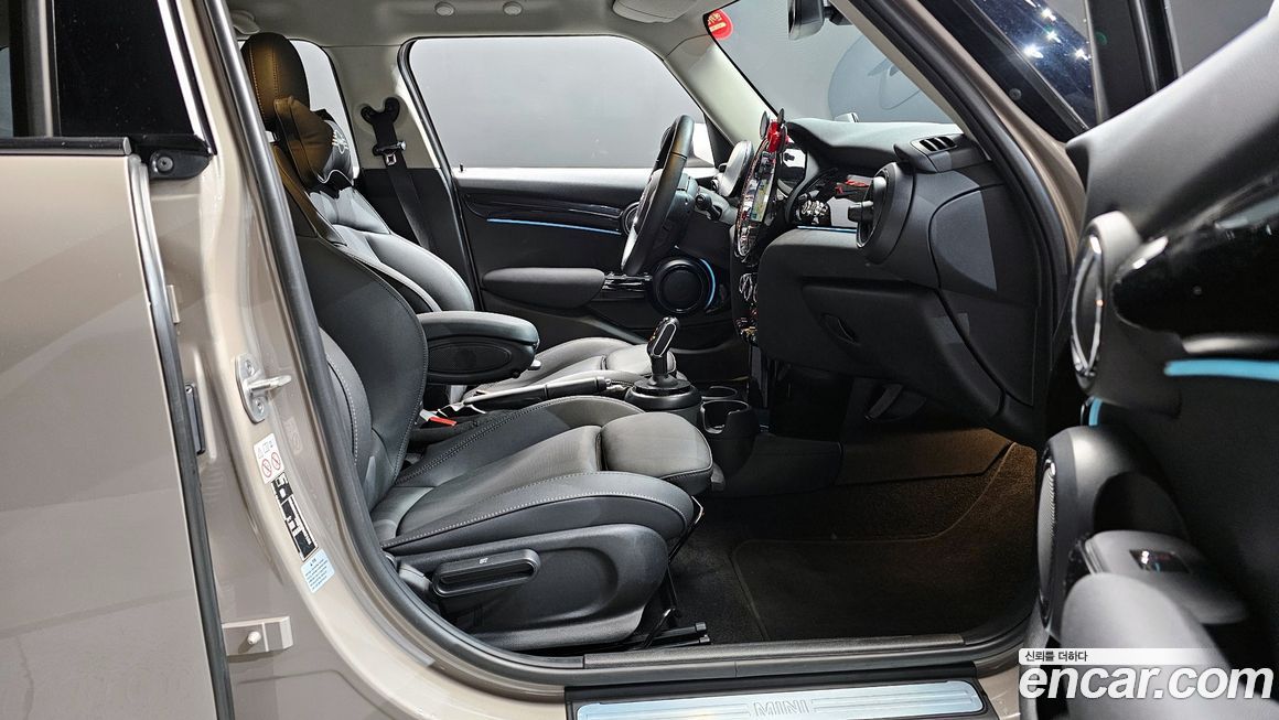 Mini Cooper 2024