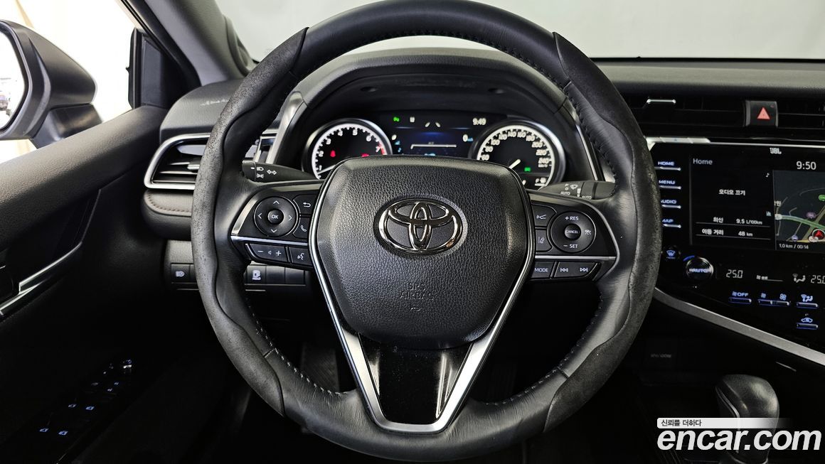 Toyota Camry 2021