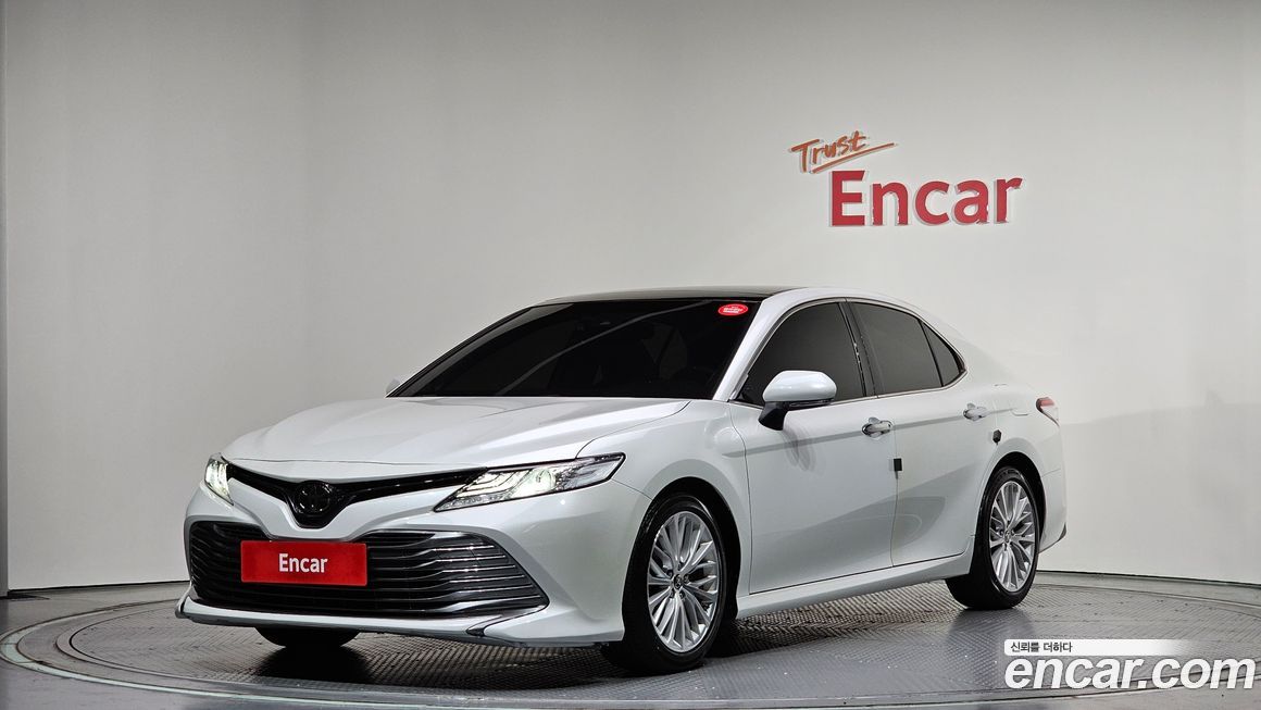 Toyota Camry 2021