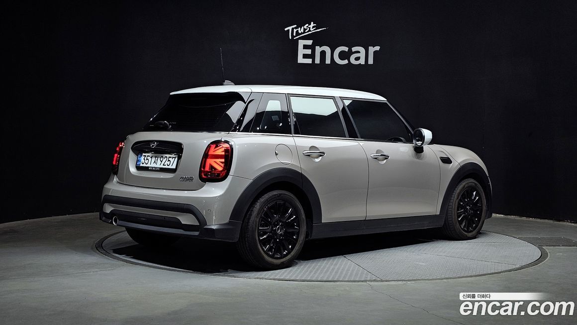 Mini Cooper 2024