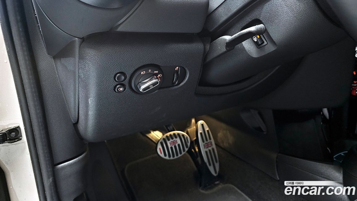 Mini Cooper 2024