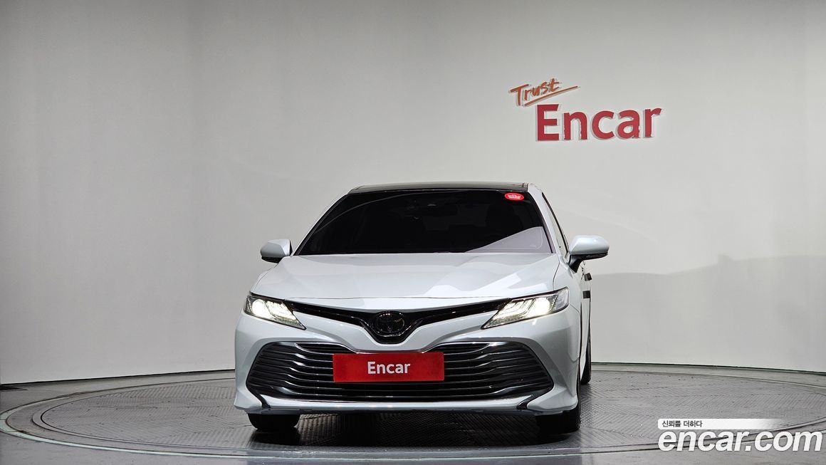 Toyota Camry 2021