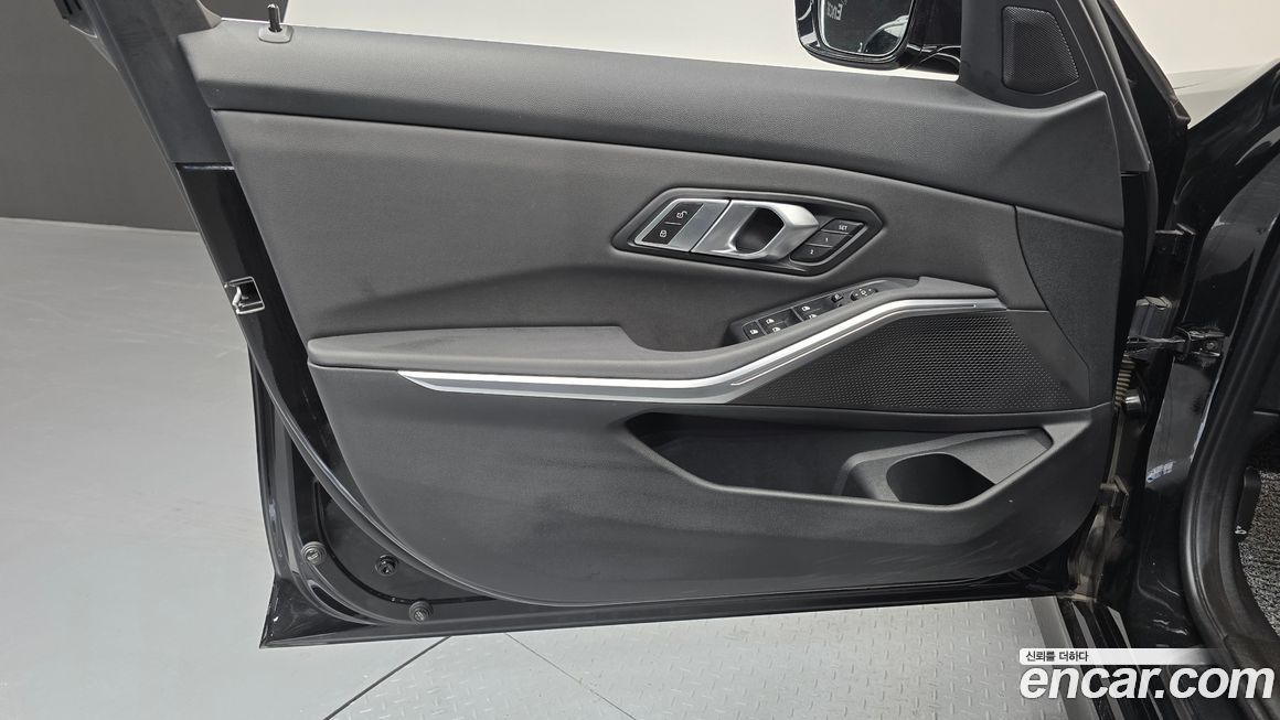 BMW 3-Series 2021