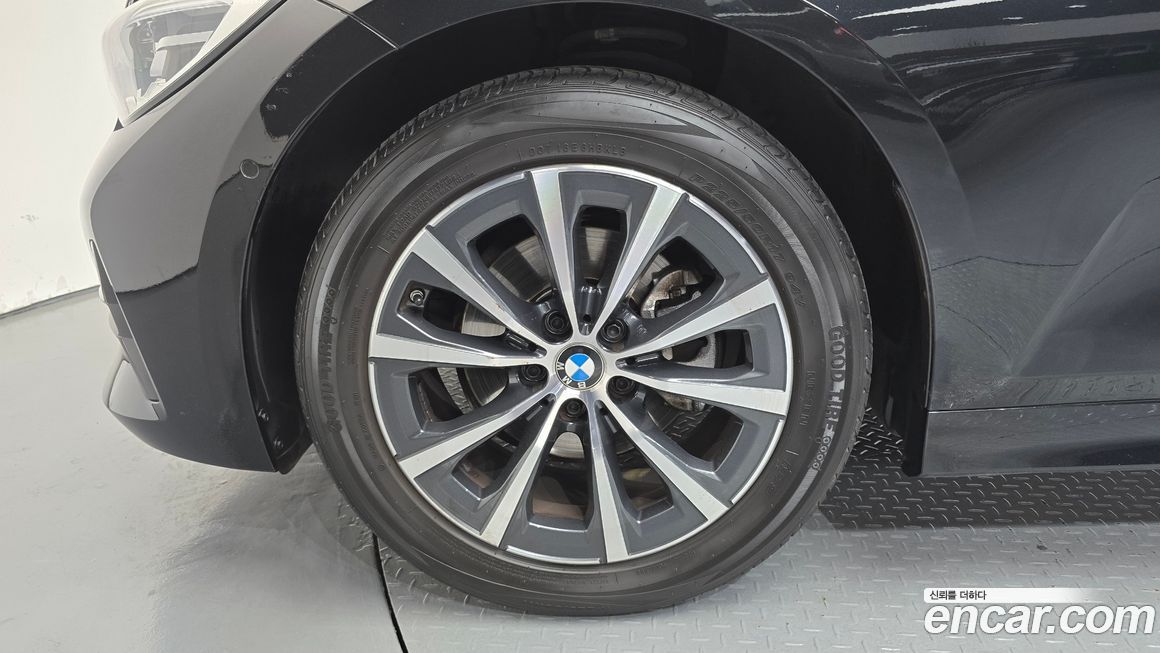 BMW 3-Series 2021