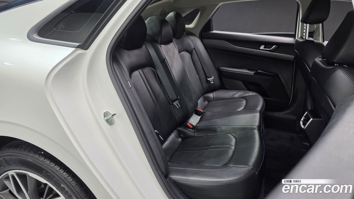 Kia K5 2023
