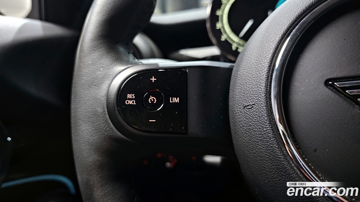 Mini Cooper 2024