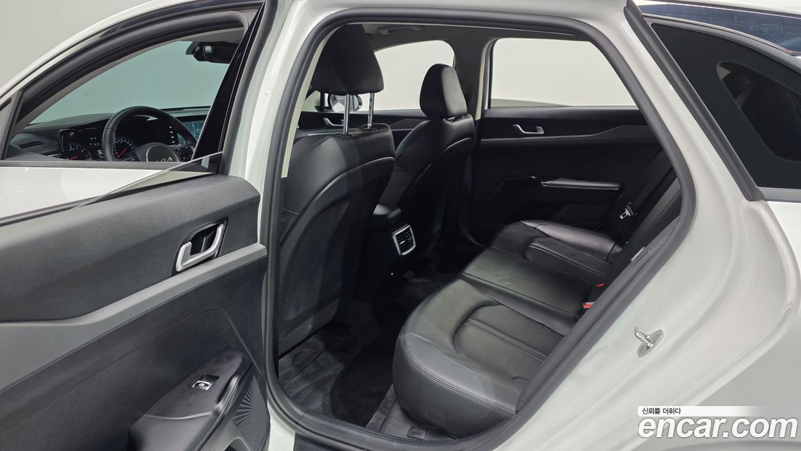 Kia K5 2023