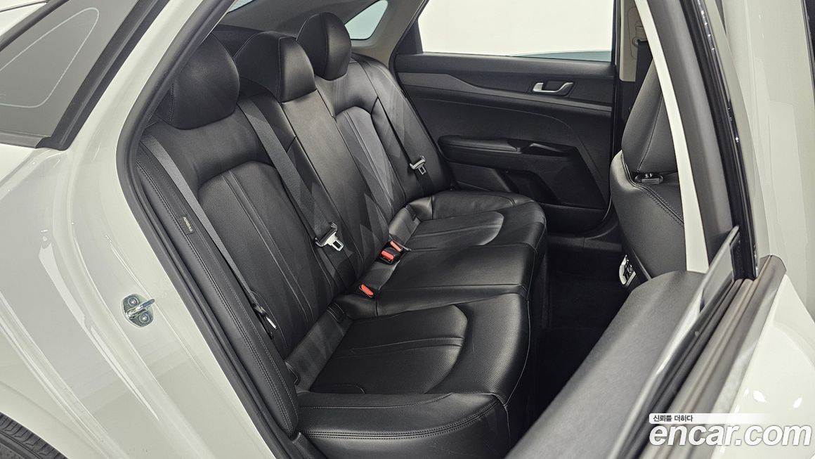 Kia K5 2023