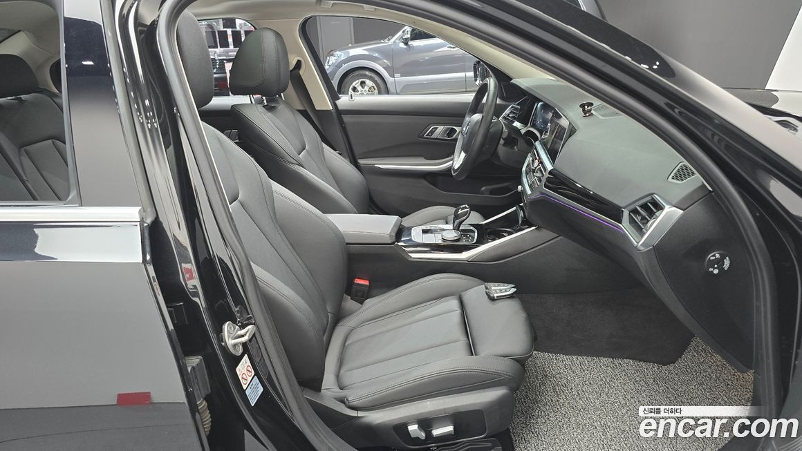BMW 3-Series 2021