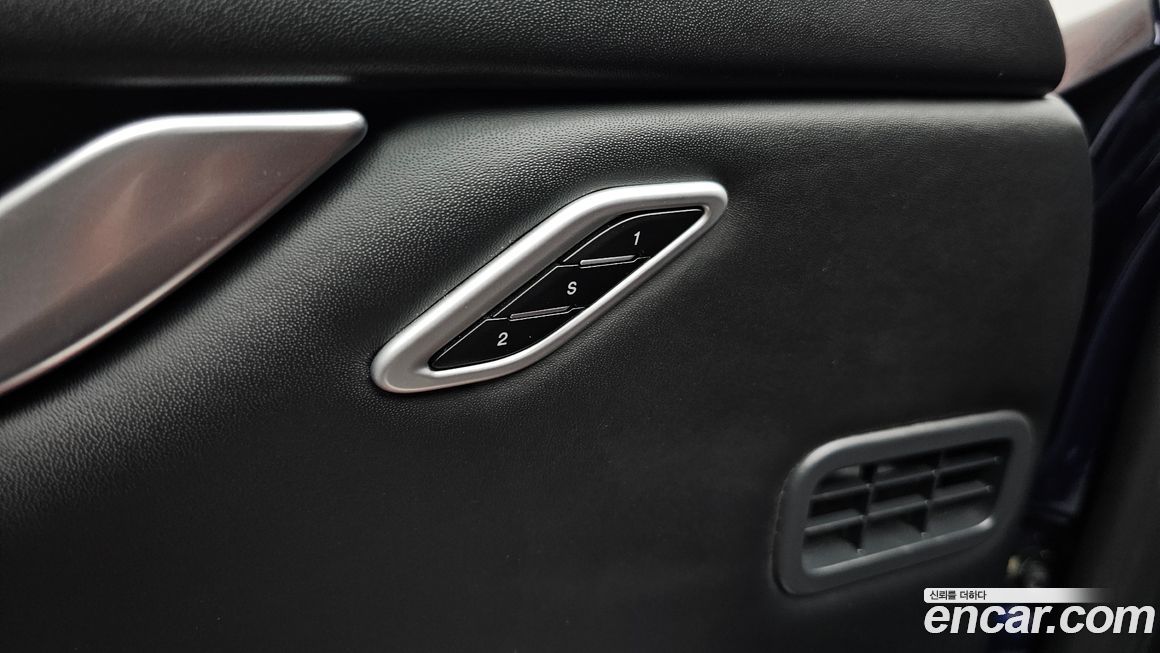 Maserati Ghibli 2020